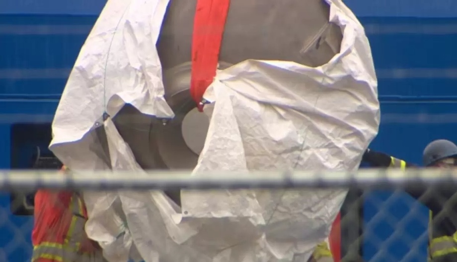 Обломки затонувшего батискафа «Титан» подняли со дна и доставили в Канаду