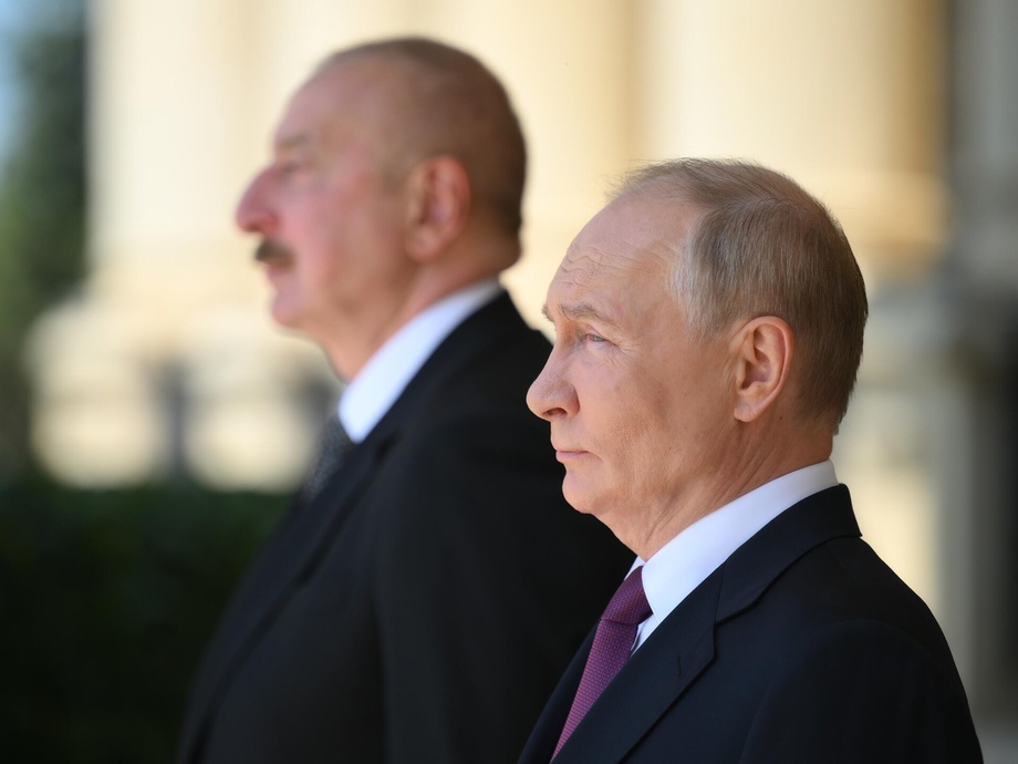 Putin AZAL samolyoti halokatiga raketa parchalari sabab bo‘lganini tan oldi